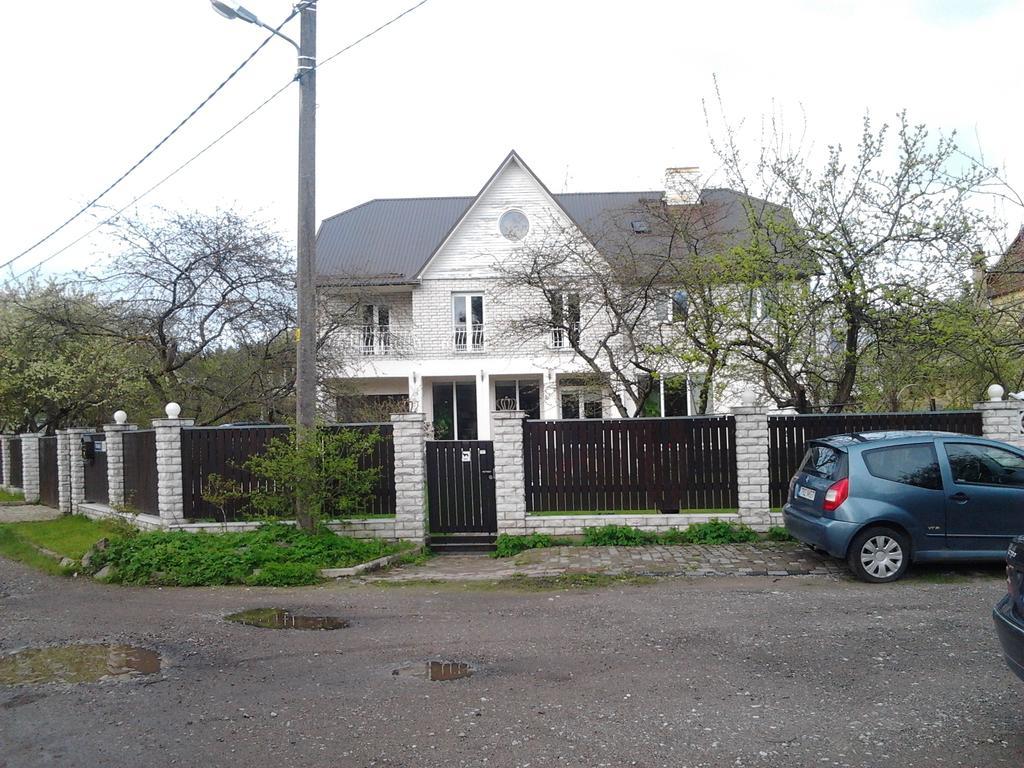 Oti Guesthouse Tallinn Exterior foto