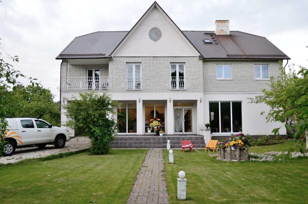 Oti Guesthouse Tallinn Exterior foto