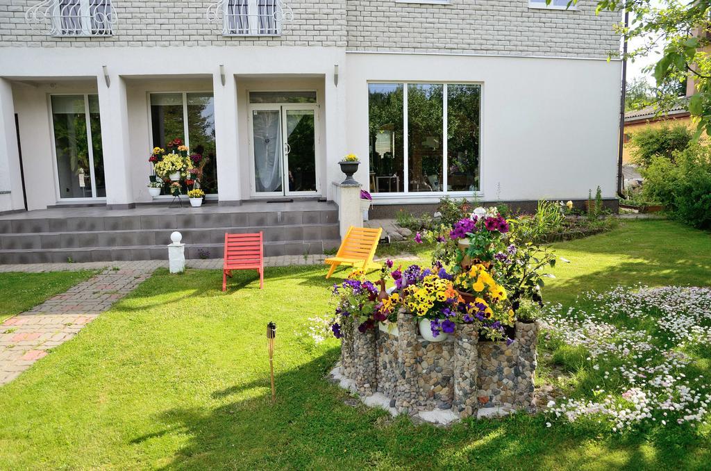 Oti Guesthouse Tallinn Exterior foto